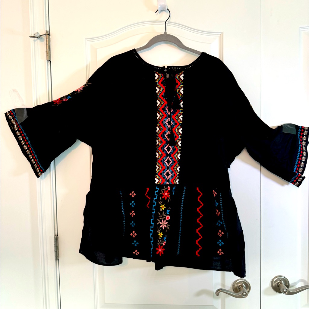 Plus Size 24 Light Weight Boho Top! Beautiful Embroidery!
